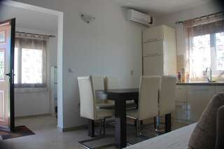 Апартаменты Apartments Aneta Улцинь Апартаменты с балконом-7