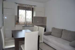 Апартаменты Apartments Aneta Улцинь Апартаменты с балконом-8