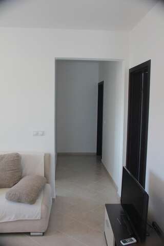 Апартаменты Apartments Aneta Улцинь Апартаменты с балконом-5